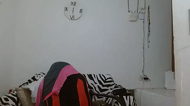 angelamarie1 online show from 05/25/26, 12:15