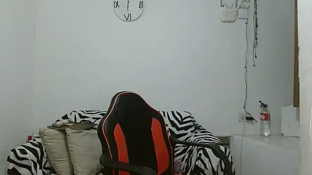 angelamarie1 online show from 05/21/26, 12:02
