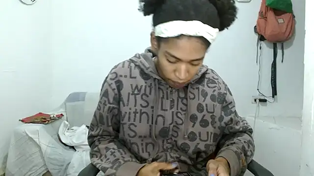 Snapshot of angelamarie1 chatting on 11/07/25, 09:52 angelamarie1 online show from 11/07/25, 09:52