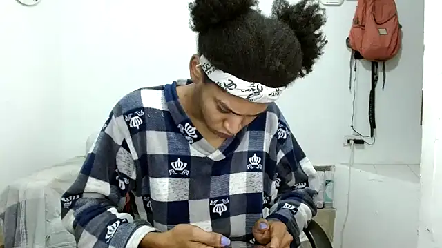 Snapshot of angelamarie1 chatting on 10/29/25, 10:47 angelamarie1 online show from 10/29/25, 10:47