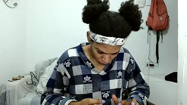 Snapshot of angelamarie1 chatting on 11/01/25, 07:57 angelamarie1 online show from 11/01/25, 07:57