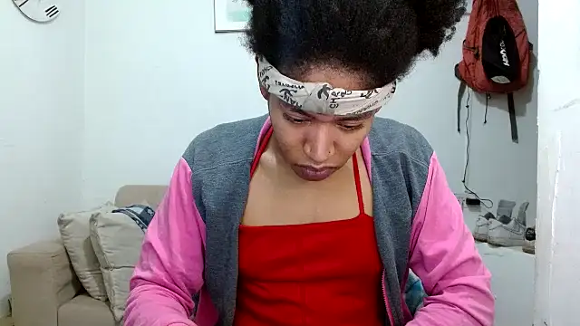 angelamarie1 online show from 02/25/26, 12:05