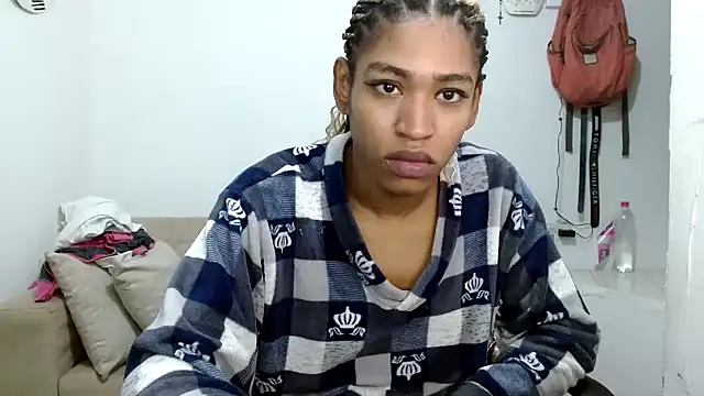 Snapshot of angelamarie1 chatting on 12/15/25, 11:49 angelamarie1 online show from 12/15/25, 11:49