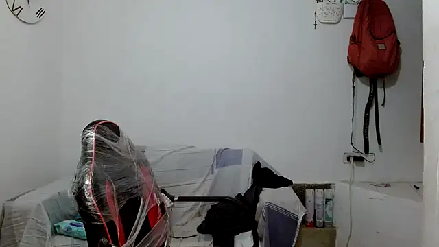 Snapshot of angelamarie1 chatting on 10/21/25, 12:21 angelamarie1 online show from 10/21/25, 12:21