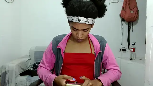 Snapshot of angelamarie1 chatting on 10/28/25, 09:36 angelamarie1 online show from 10/28/25, 09:36