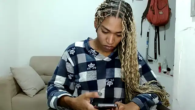 Snapshot of angelamarie1 chatting on 12/03/25, 10:36 angelamarie1 online show from 12/03/25, 10:36