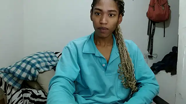 angelamarie1 online show from 12/22/25, 11:54