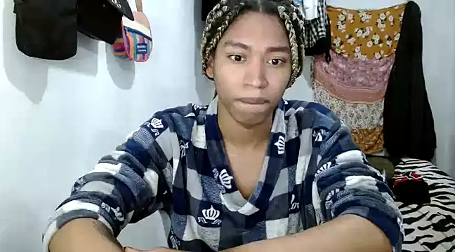 Snapshot of angelamarie1 chatting on 02/21/25, 01:11 angelamarie1 online show from 02/21/25, 01:11
