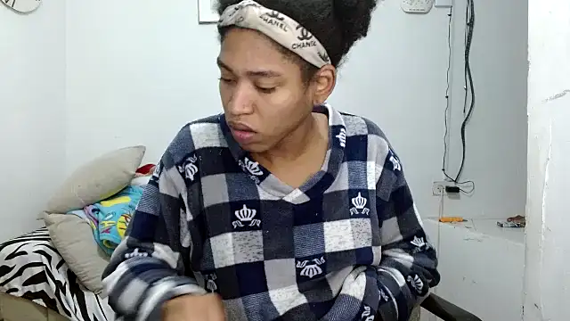 angelamarie1 online show from 02/08/26, 11:57