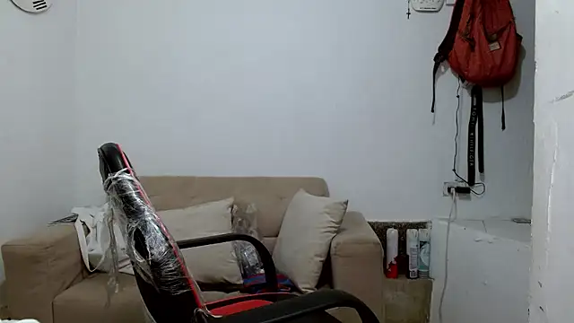 Snapshot of angelamarie1 chatting on 11/30/25, 08:26 angelamarie1 online show from 11/30/25, 08:26