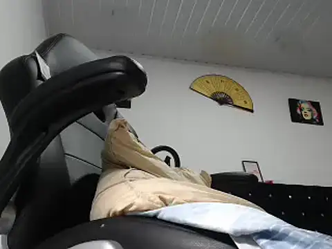 pamelabigcock69 online show from 04/15/26, 01:11