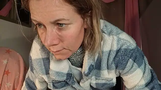 Lola Belgium online show from 02/24/26, 07:42