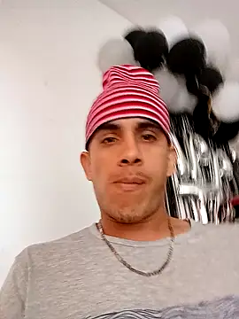 LarryCapija online show from 10/10/25, 07:58