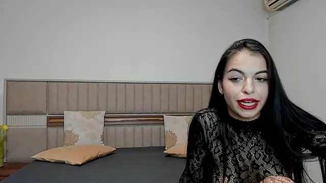 Sierra Halle online show from 02/12/26, 09:47