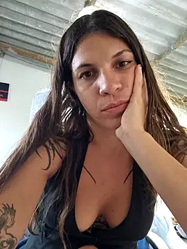 Snapshot of frenchxena98 chatting on 12/07/24, 08:33 frenchxena98 online show from 12/07/24, 08:33