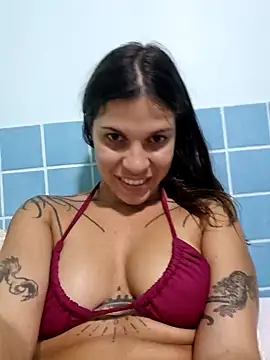 Snapshot of frenchxena98 chatting on 01/15/25, 10:13 frenchxena98 online show from 01/15/25, 10:13