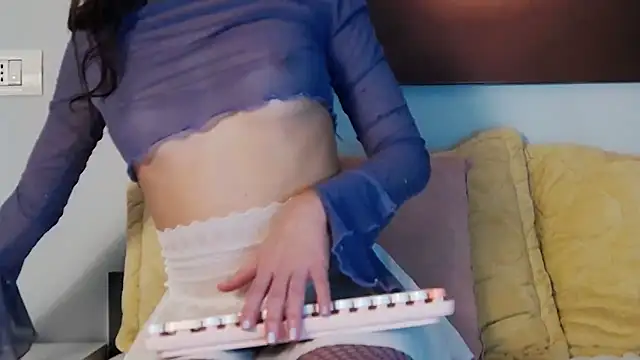 LucyKims online show from 11/30/25, 07:03