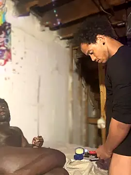 Snapshot of versetopcouple chatting on 09/29/25, 05:07 versetopcouple online show from 09/29/25, 05:07