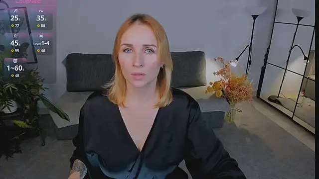 Karinella x online show from 11/15/25, 09:41