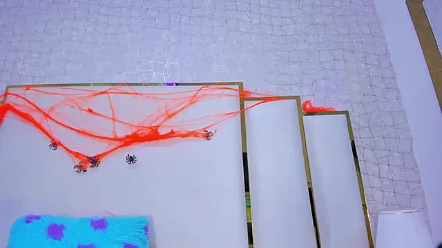 Snapshot of paola_rodriguez chatting on 10/31/25, 10:34 paola rodriguez online show from 10/31/25, 10:34