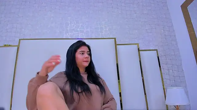 Snapshot of paola_rodriguez chatting on 09/17/25, 11:45 paola rodriguez online show from 09/17/25, 11:45