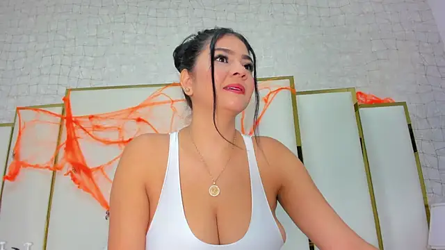 Snapshot of paola_rodriguez chatting on 10/26/25, 10:59 paola rodriguez online show from 10/26/25, 10:59