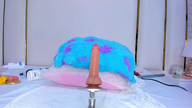 Snapshot of paola_rodriguez chatting on 11/25/25, 02:17 paola rodriguez online show from 11/25/25, 02:17