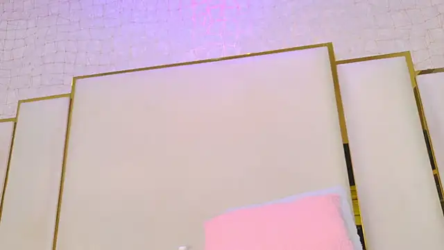 Snapshot of paola_rodriguez chatting on 06/08/26, 11:55 paola rodriguez online show from 06/08/26, 11:55
