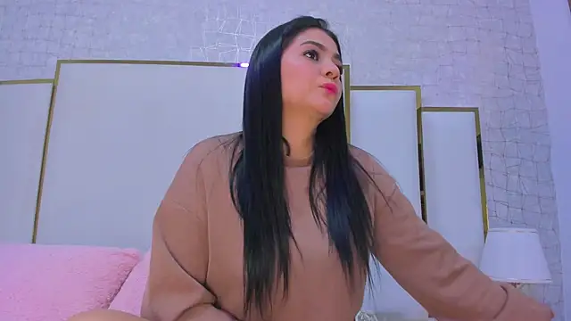 Snapshot of paola_rodriguez chatting on 11/29/25, 11:32 paola rodriguez online show from 11/29/25, 11:32