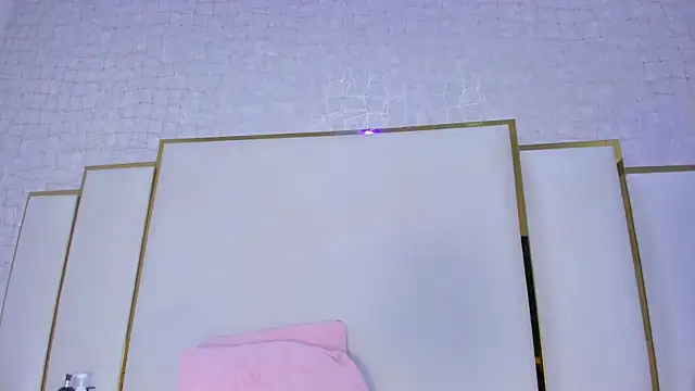 Snapshot of paola_rodriguez chatting on 12/01/25, 12:17 paola rodriguez online show from 12/01/25, 12:17