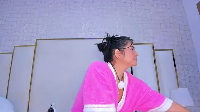 paola rodriguez online show from 01/13/26, 11:47