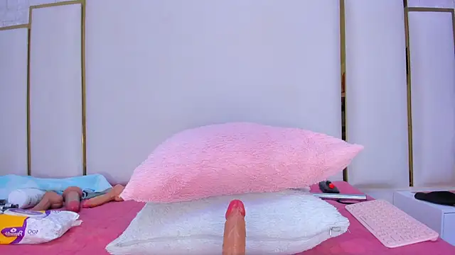 Snapshot of paola_rodriguez chatting on 09/29/25, 11:49 paola rodriguez online show from 09/29/25, 11:49