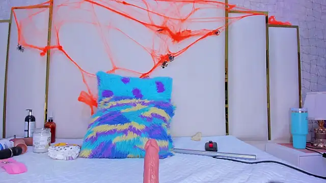 Snapshot of paola_rodriguez chatting on 10/27/25, 07:37 paola rodriguez online show from 10/27/25, 07:37