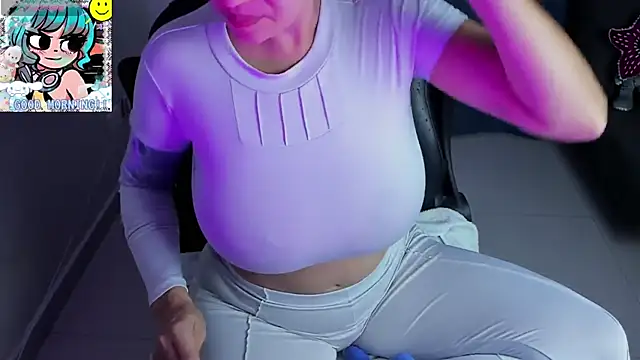 Snapshot of Roxy_clark chatting on 11/08/25, 07:56 Roxy clark online show from 11/08/25, 07:56