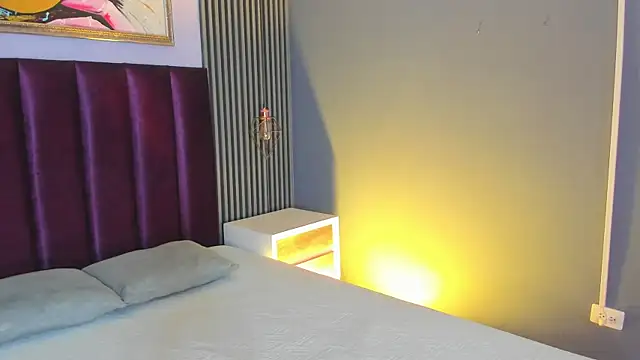 LauraAristizabal online show from 05/22/26, 11:52