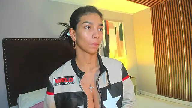 LauraAristizabal online show from 02/19/26, 12:13