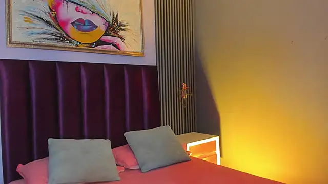 Snapshot of LauraAristizabal chatting on 06/19/26, 12:11 LauraAristizabal online show from 06/19/26, 12:11