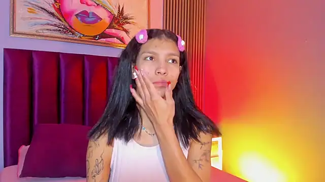 LauraAristizabal online show from 11/27/25, 12:49