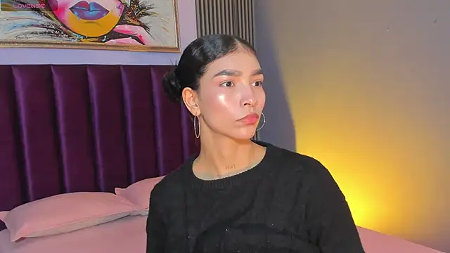 LauraAristizabal online show from 05/15/26, 11:41