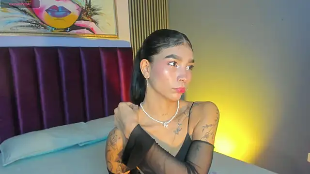LauraAristizabal online show from 05/03/26, 11:47