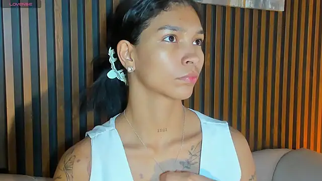 LauraAristizabal online show from 02/24/26, 12:28