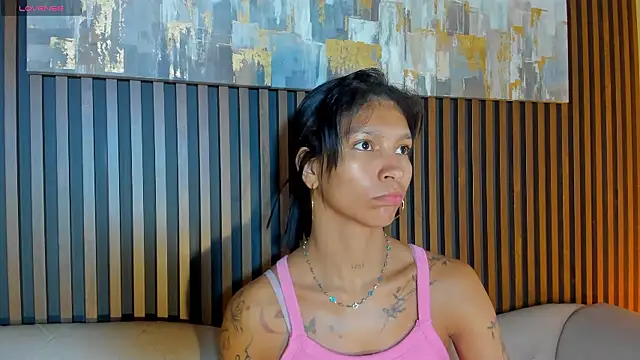 LauraAristizabal online show from 02/05/26, 12:34