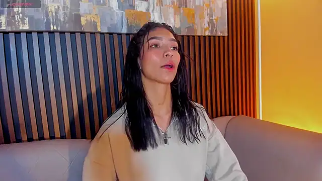 LauraAristizabal online show from 03/17/26, 12:41