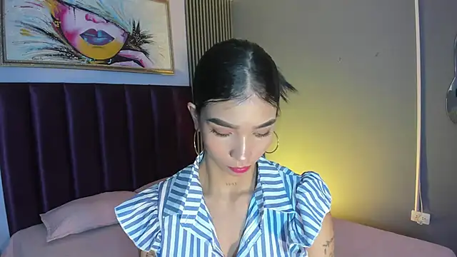 Snapshot of LauraAristizabal chatting on 07/10/26, 11:32 LauraAristizabal online show from 07/10/26, 11:32
