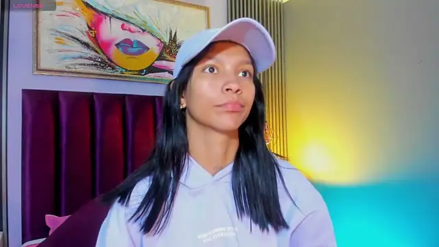 LauraAristizabal online show from 02/03/26, 12:43