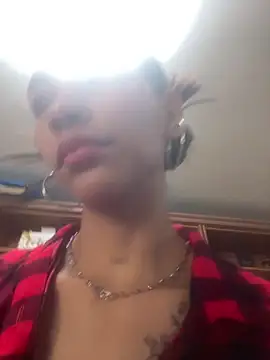 LauraAristizabal online show from 04/18/26, 12:29