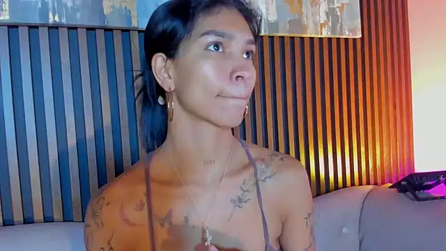 LauraAristizabal online show from 02/17/26, 12:13