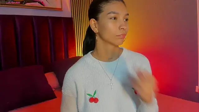 LauraAristizabal online show from 02/28/26, 12:27