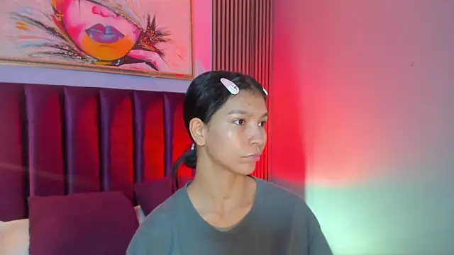 LauraAristizabal online show from 11/18/25, 12:41