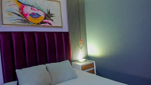 LauraAristizabal online show from 04/05/26, 12:34